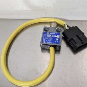 Square D 9007-MS02S0100 Limit Switch Ser B 125/250VAC 10A Female 4 Prong Plug