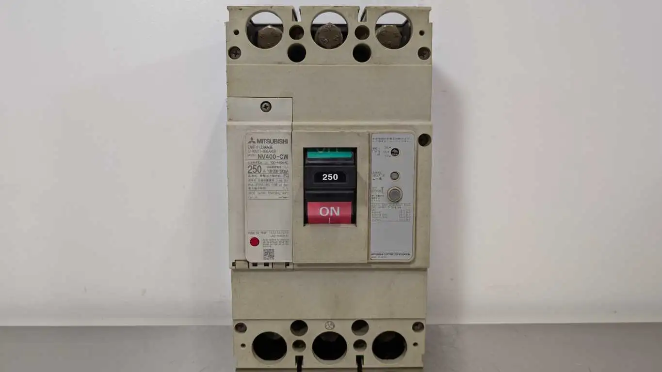 Mitsubishi NV400-CW Circuit Breaker 250A 100-440VAC 250A 100-440VAC 3 Pole