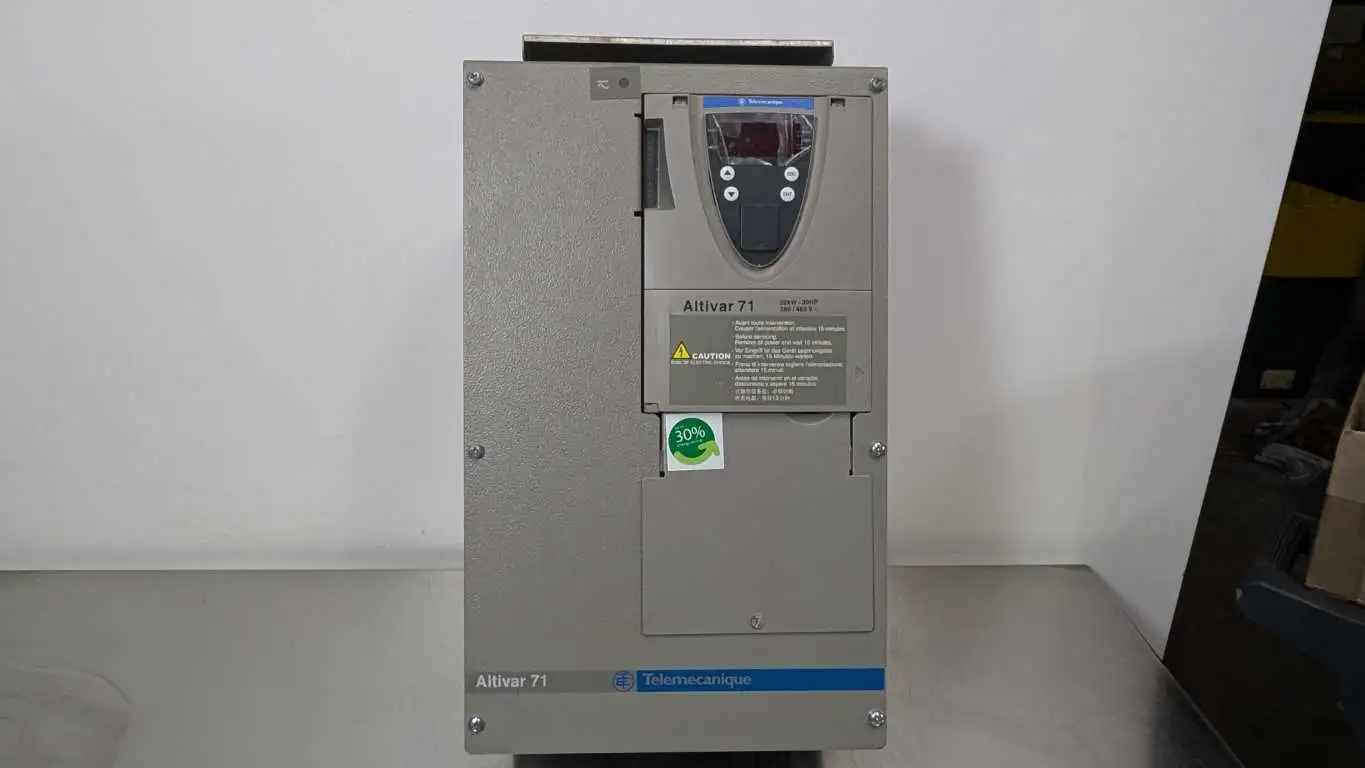 Schneider Electric ATV71HD22N4Z Variable Frequency Drive Altivar 71 30HP 0-380/0-480VAC 0-500Hz