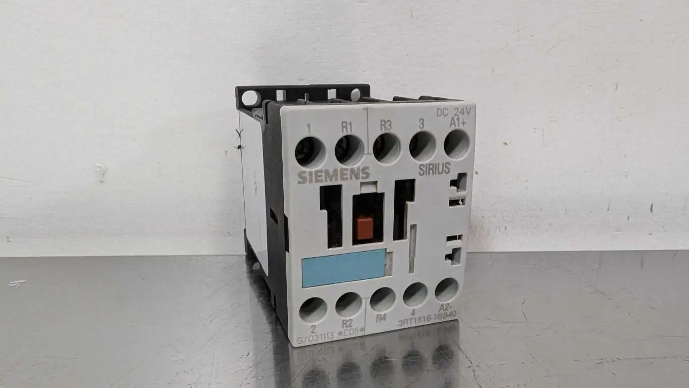 Siemens 3RT1516-1BB40 Contactor 2NO 2NC 24VDC Coil 400VAC 18A 4-Pole S00