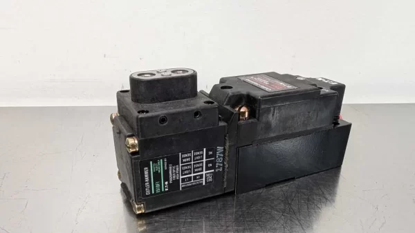 E51CNF1, Cutler-Hammer, Fiber Optic Photo Sensor