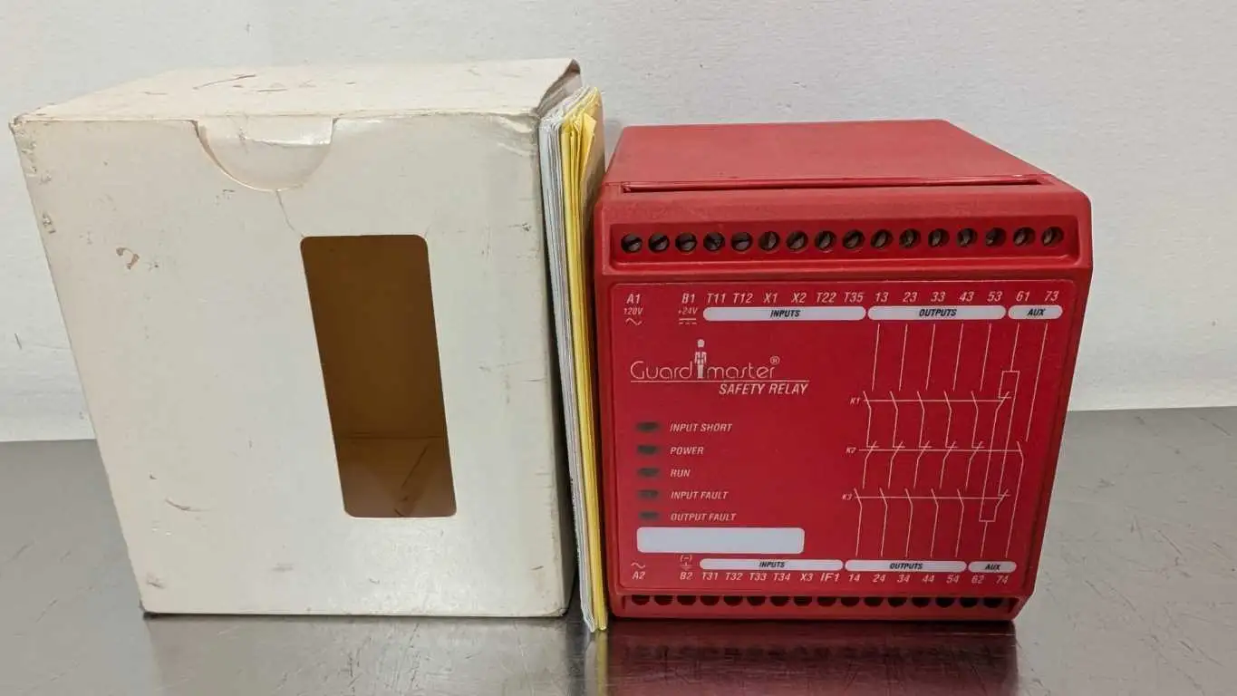 Allen-Bradley 440R-ZBR520AZ1 Safety Relay Ser A 25ms 120VAC/24VDC