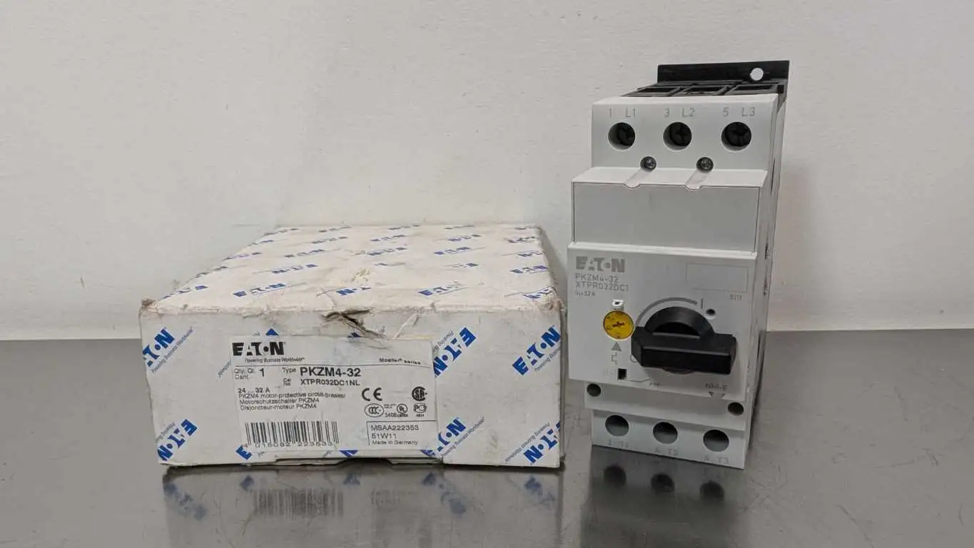 Eaton PKZM4-32 Motor Protector Circuit Breaker XTPR032DC1NL Moeller 24-32A