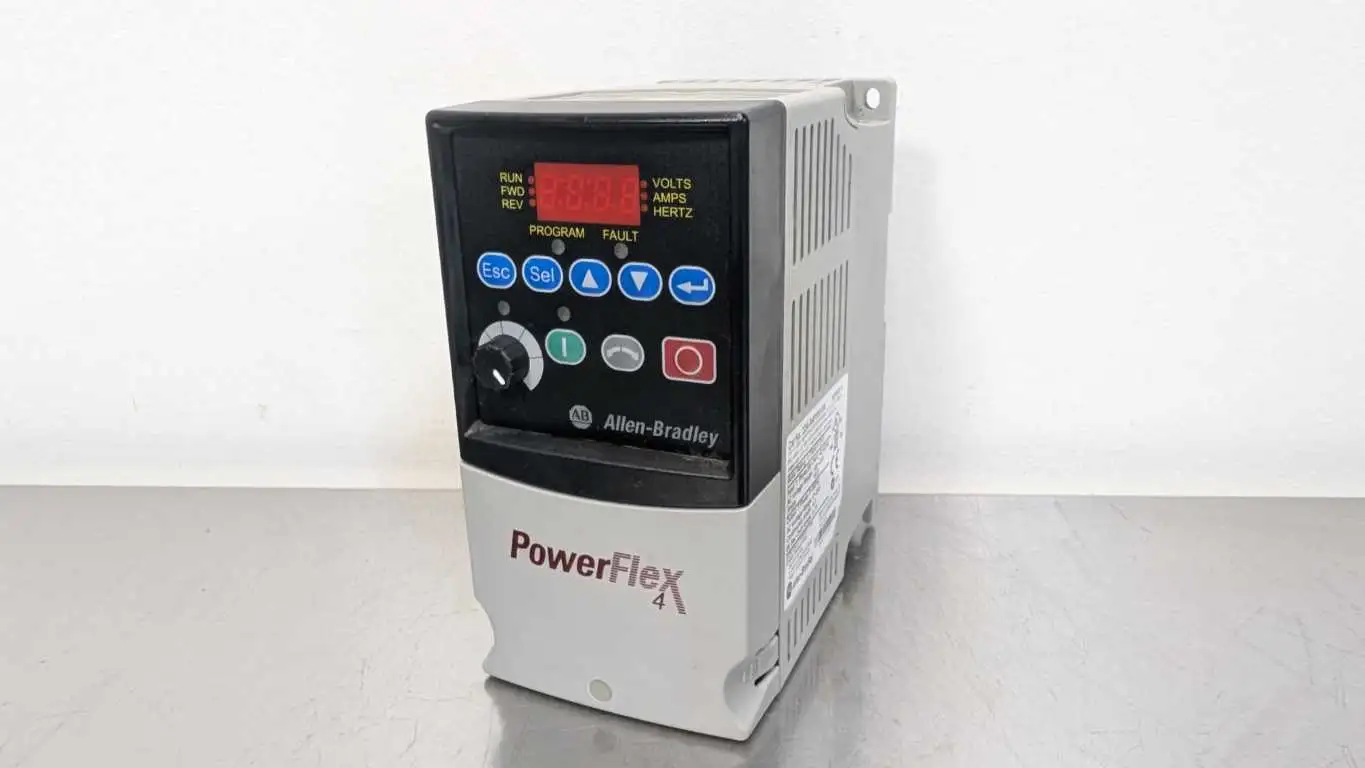 Allen-Bradley 22A-A4P5N104 AC Drive Ser A FRM 6.01 1HP 0-240Hz