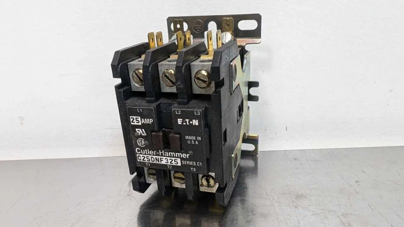 Cutler-Hammer C25DNF325 Contactor Ser C1 Eaton 25A