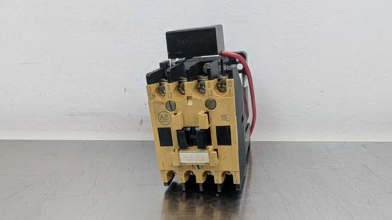 Allen-Bradley 100-A09ND3 Contactor and Surge Suppressor 199-FSMA1 Ser B 9A