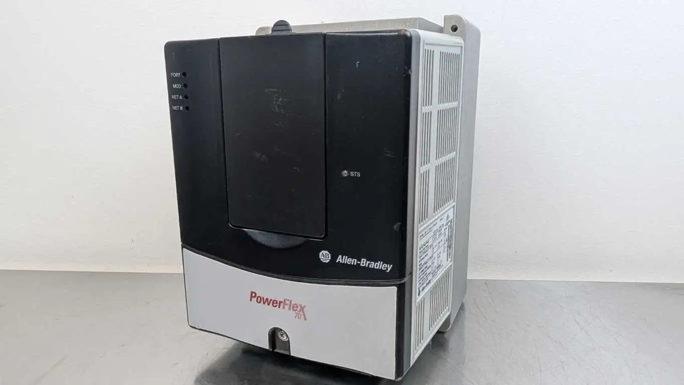 Allen-Bradley 20AC1P3A0AYNANC0 AC Drive Ser A FRM 3.003 0.5HP 0-400Hz