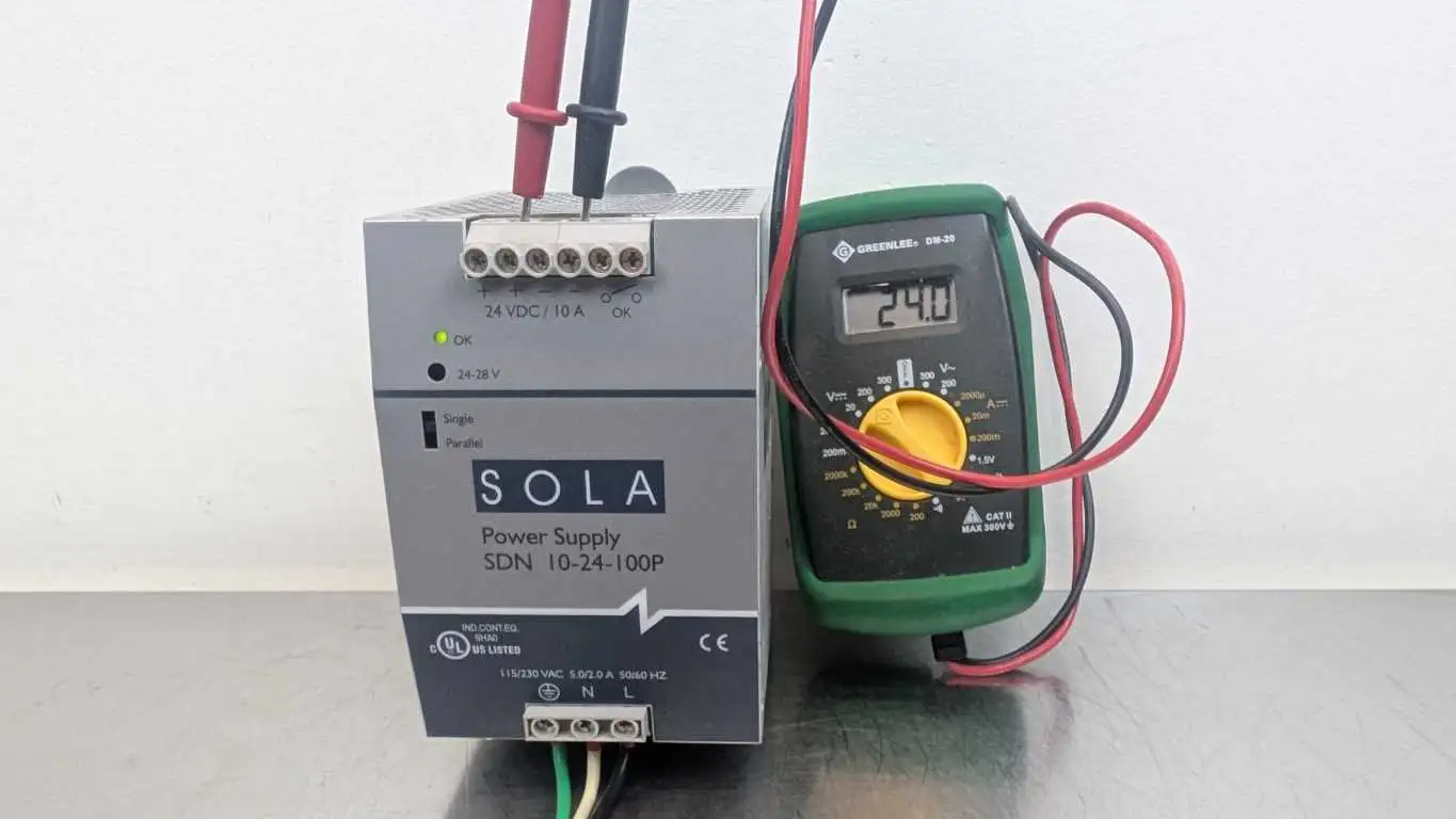 Sola SDN-10-24-100P Power Supply 115/230VAC 5/2A to 24-28VDC 10A