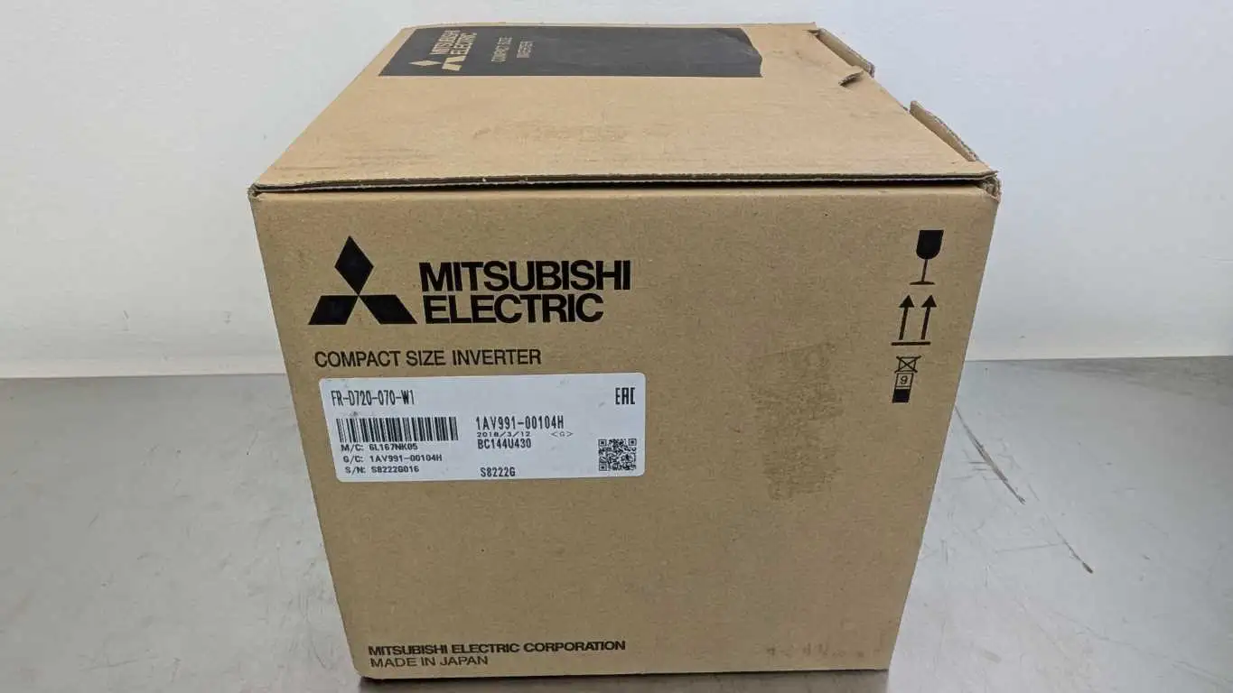 Mitsubishi FR-D720-070-W1 Variable Frequency Drive 0.2-400Hz Compact Inverter