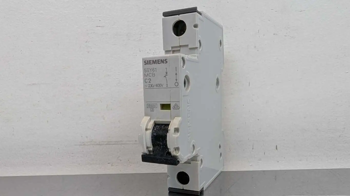 Siemens 5SY6102-7 Miniature Circuit Breaker C2 230/400VAC 2A