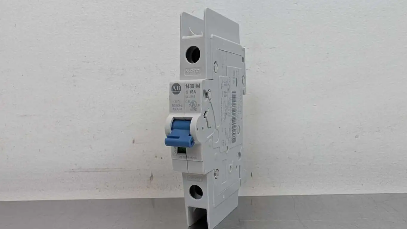 Allen-Bradley 1489-M1C150 Miniature Circuit Breaker D15A Ser D 277VAC 15A