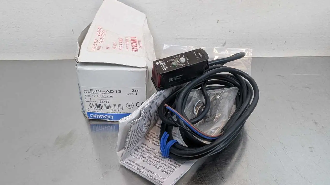 Omron E3S-AD13 Photoelectric Switch 2m 10-30VDC